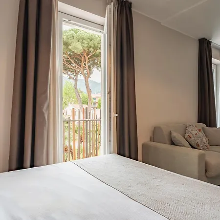 Marina Garden Hotel 4*