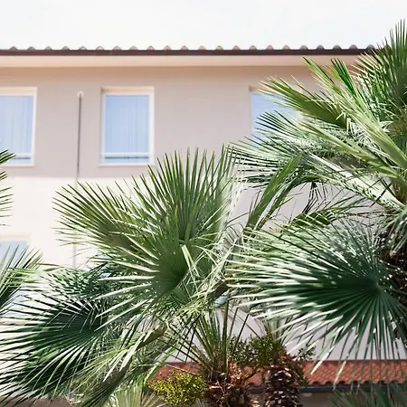 Marina Garden 4* Марчиана-Марина