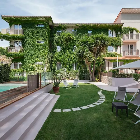 Отель Marina Garden 4*