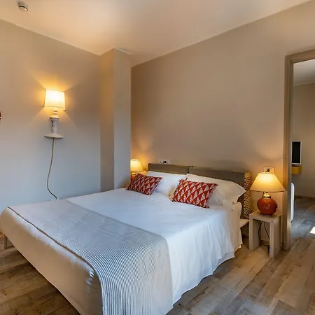Marina Garden 4*