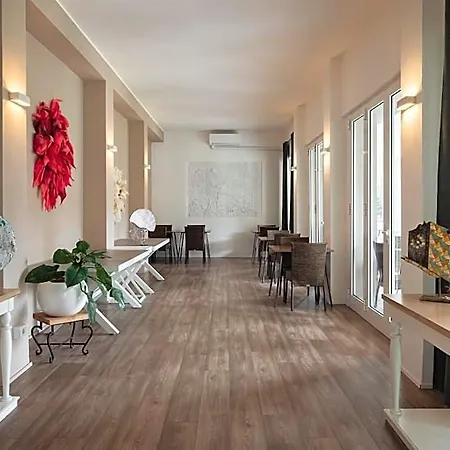 Hotel Marina Garden 4*