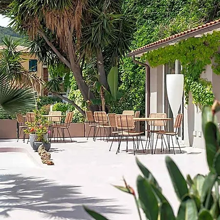 Marina Garden Hotel 4*