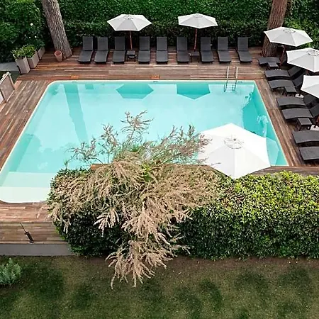 מלון Marina Garden