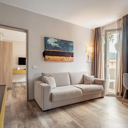 Hotel Marina Garden 4*