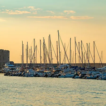 Marina Garden مارتْشانا مارينا